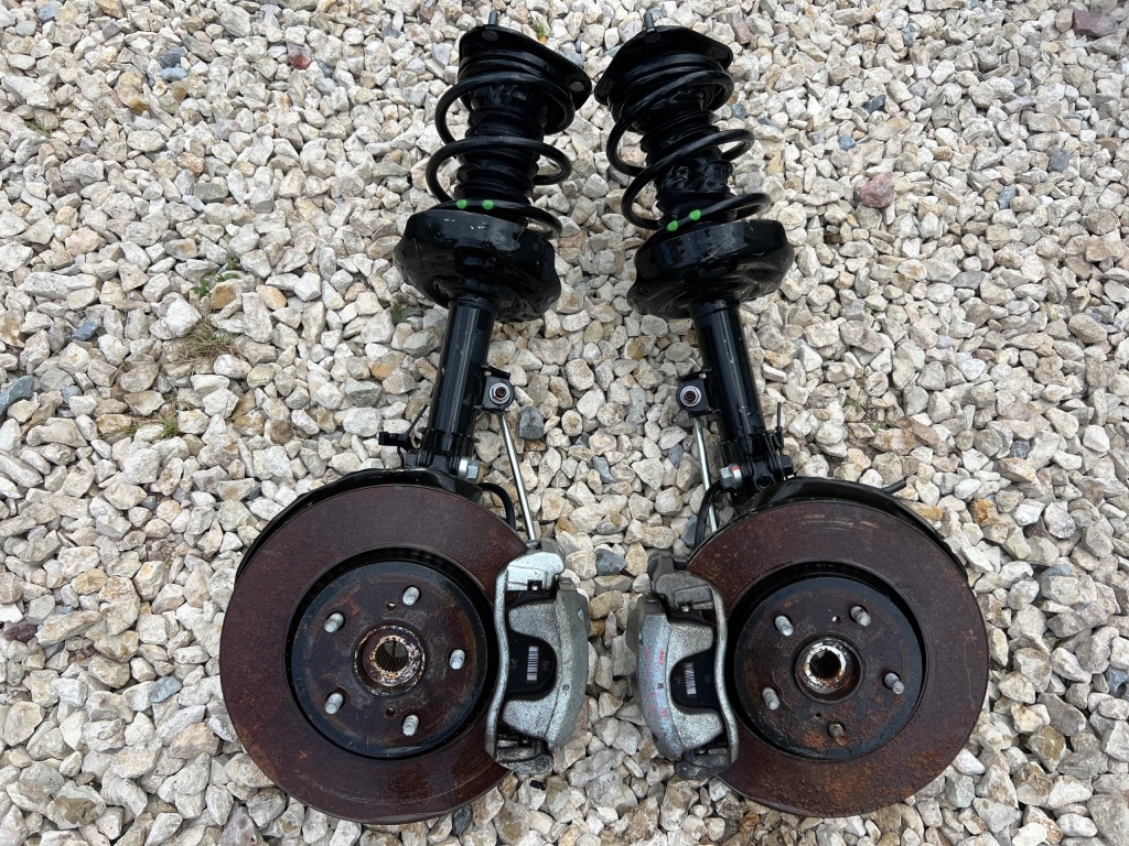 фото №1, Toyota chr c-hr поворотний кулак амортизатор правий 1.8h