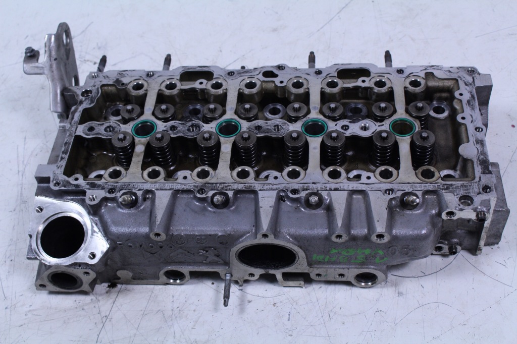 Купити Головка двигуна citroen peugeot 1.5 blue hdi yh01