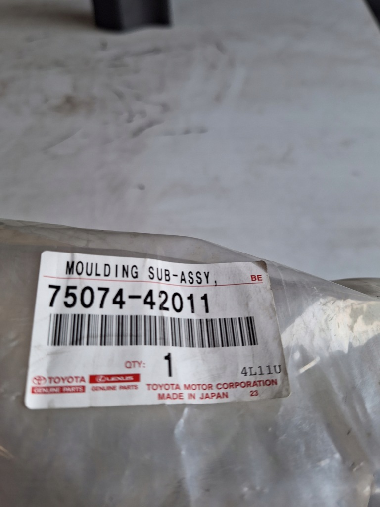 фото №8, Молдинг двері правий перед toyota rav4 iv оригінал 75074-42011