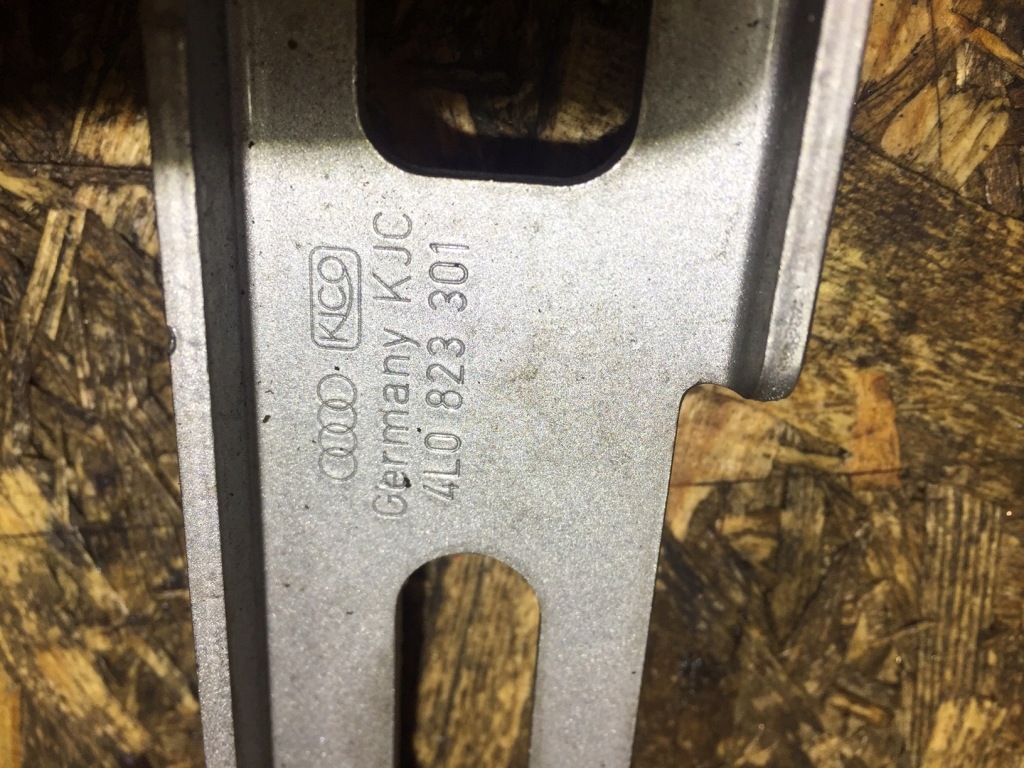 фото №7, Audi q7 4l петлі капот kpl 4l0823302 4l0823301