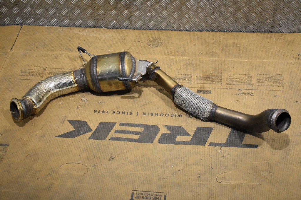 Купити Idealny комплект . каталізатор лівий porsche panamera 976 2,9 tfsi 1