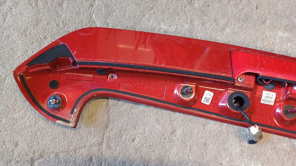 фото №5, Kia stonic спойлер спойлер подножка 87210-h8400