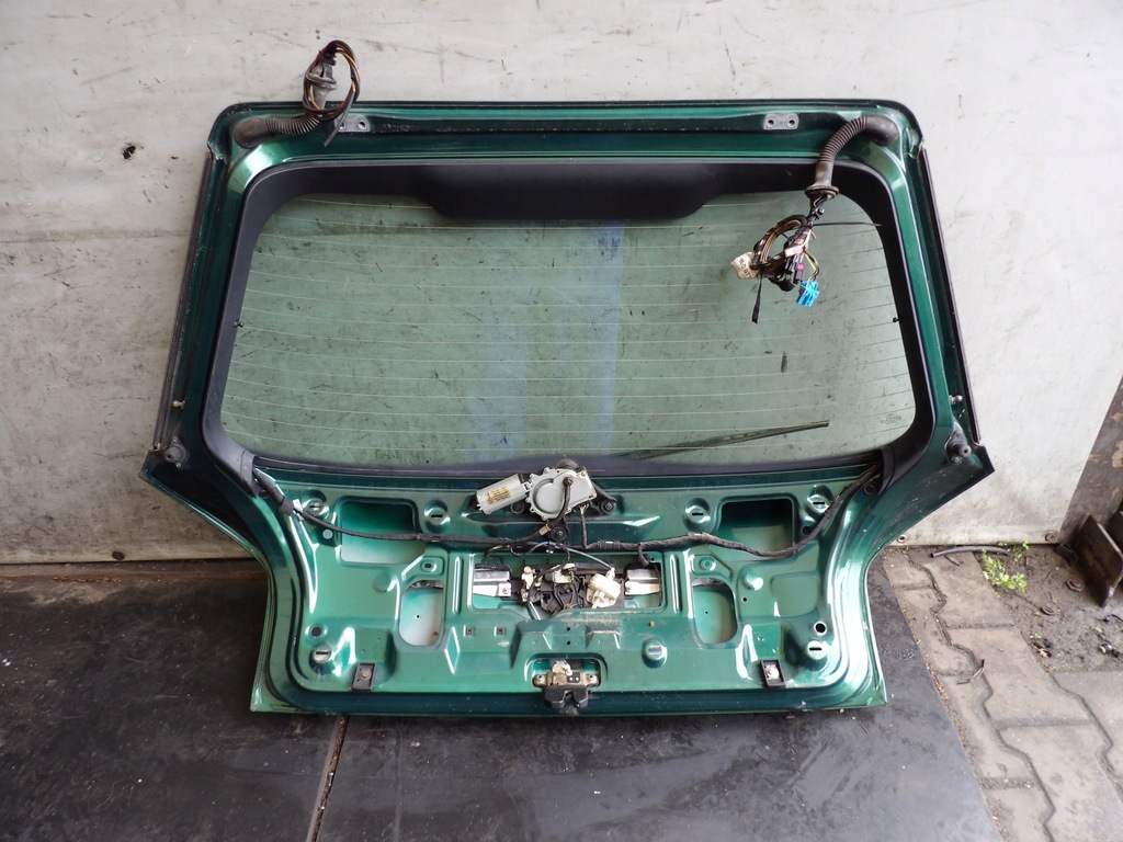 фото №5, Audi a3 i 8l кришка багажника задня lak. lz6l hb 3d