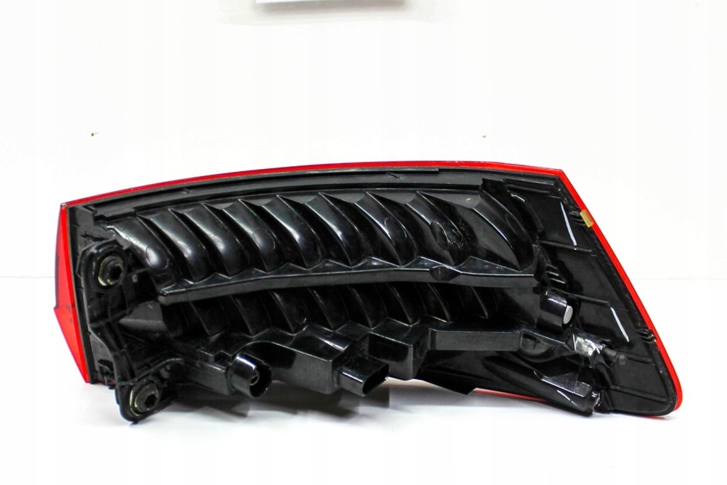 фото №10, Лампа правая задняя vw jetta mk7 17a945096 1.4l бензиновый 110kw 2019