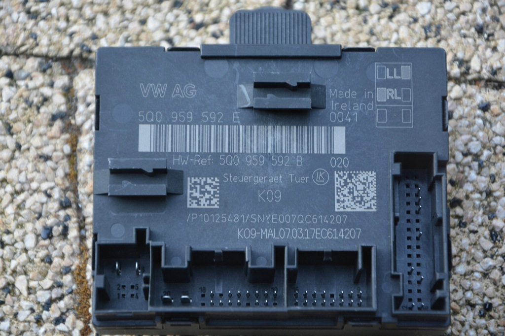 фото №3, Блок управления модуль дверь vw passat b8 5q0959592b
