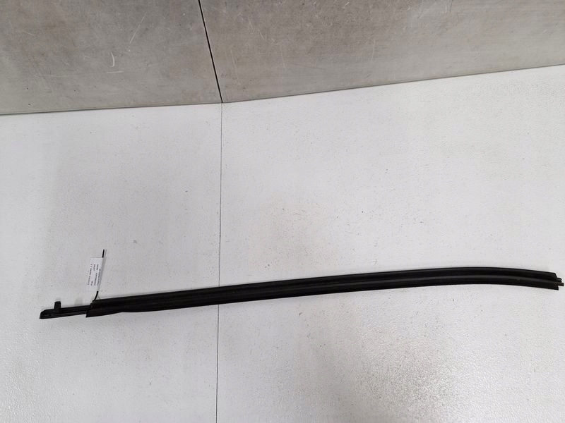 фото №7, Toyota matrix 2 ii e140 молдинг ущільнювач двері правий перед права передня