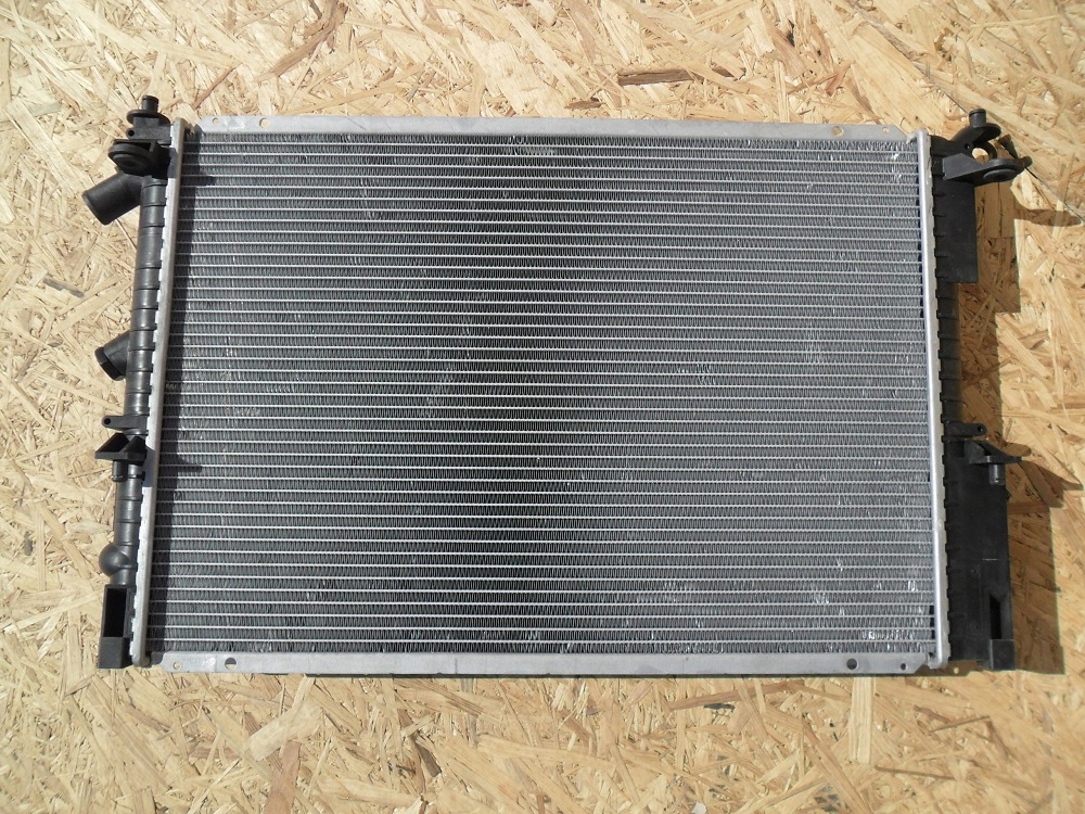 Купити Renault laguna 1994 1995 1996 1997 радіатор води