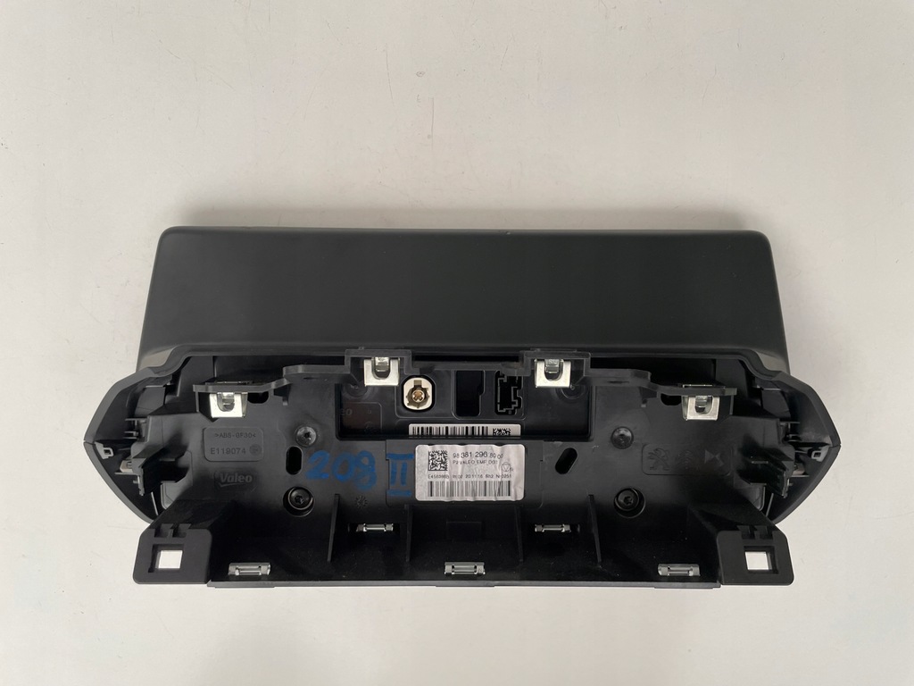 фото №7, Екран дисплей peugeot 208 ii 2019- 983812968000