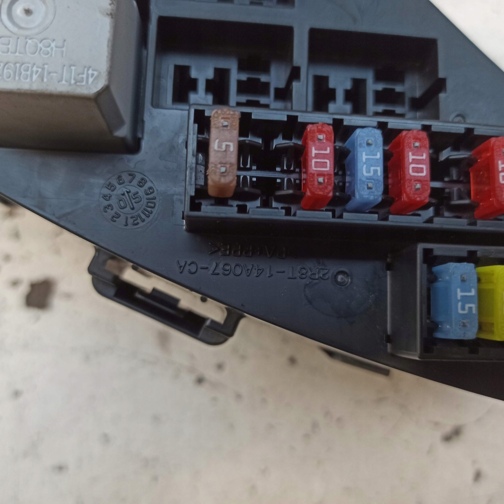 фото №12, Jaguar s-type коробка предохранителей 2r8t-14a003-fb