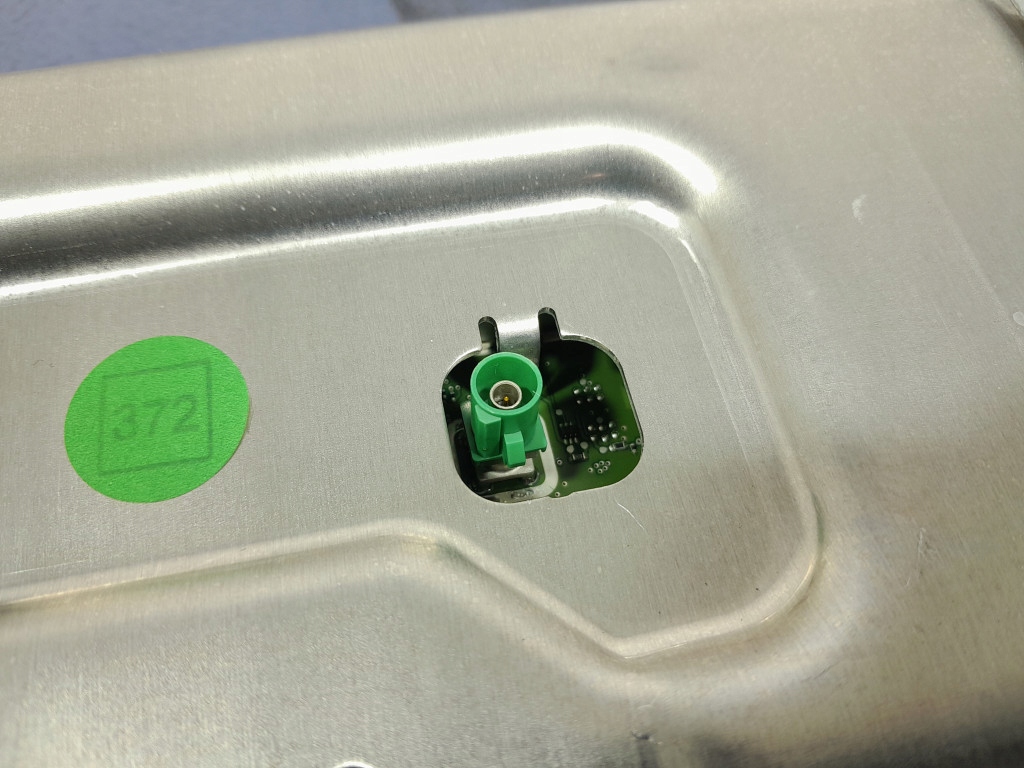 фото №12, Mercedes e w213 2.0d 194 km счетчик приборы экран дисплей a2135405292