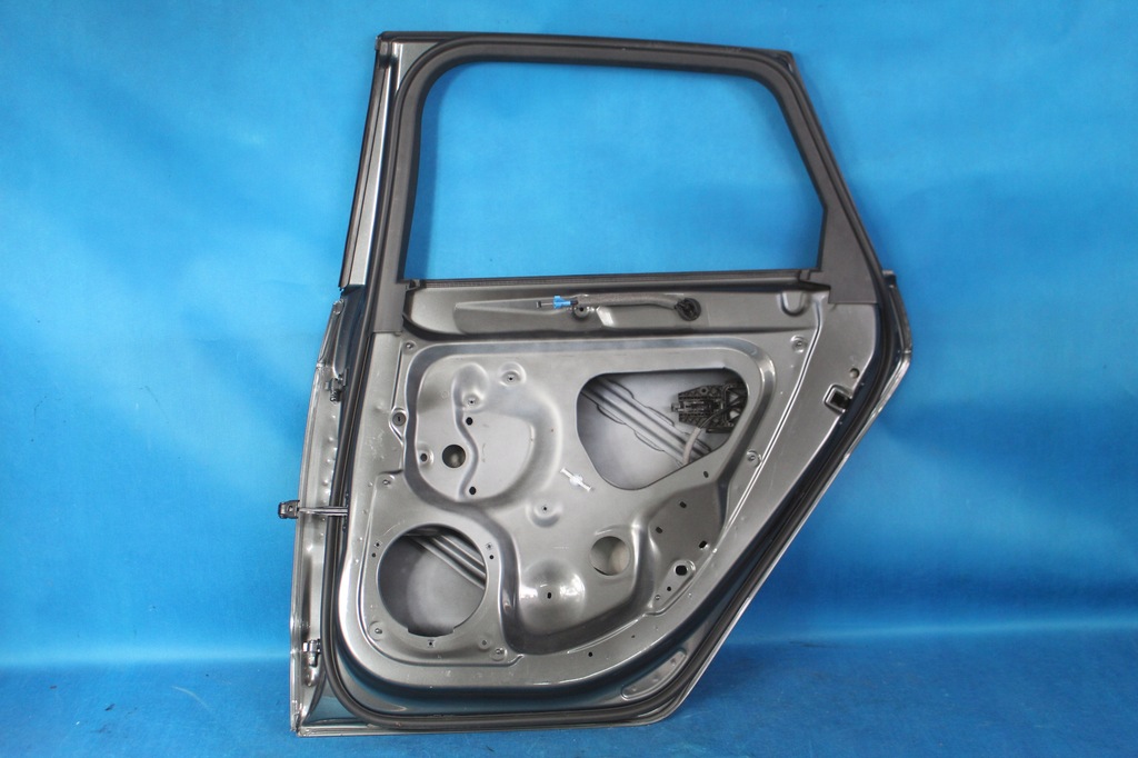 фото №8, Audi s3 8v a3 дверь задняя правый obtarte цвет lz7s 5 дверь 2016r 8v4833052b