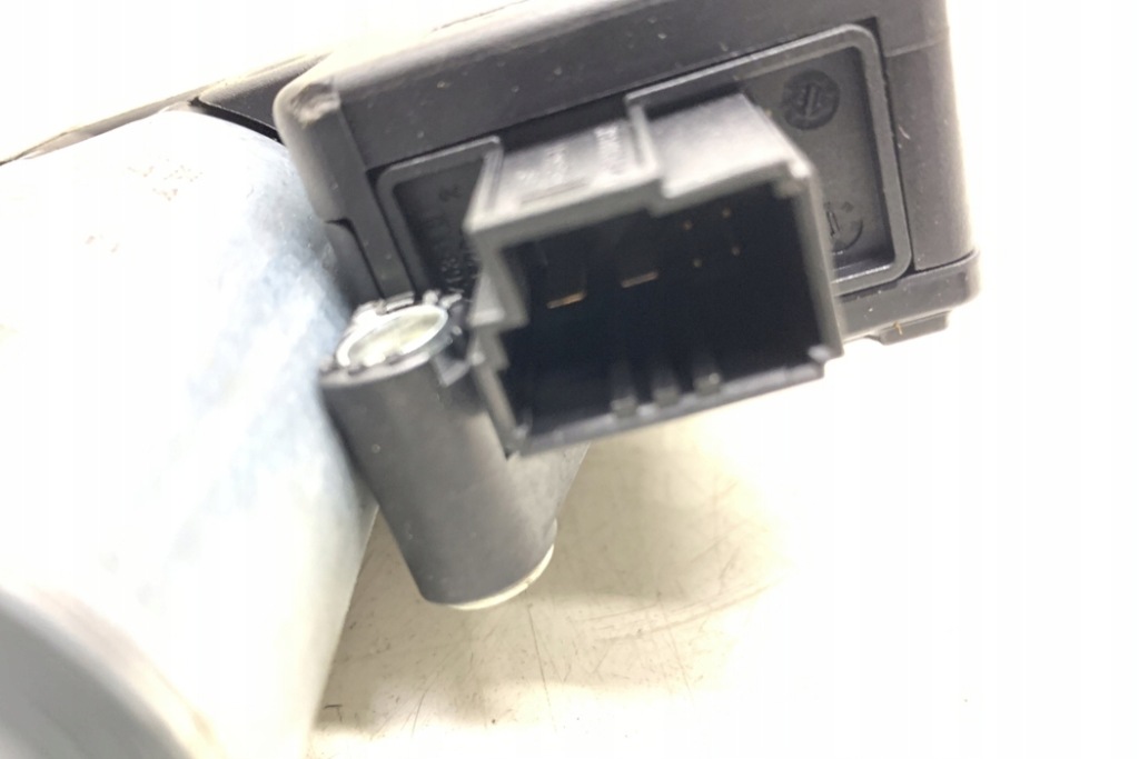 фото №9, Моторчик люк bmw 7 f01, f02 7316535 4.4l бензиновий 330kw 2013