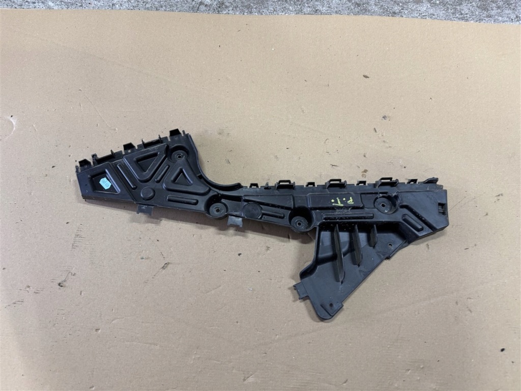 фото №1, Направляющая кронштейн бампера правый задняя 852245827r renault trafic 4 iv 23r