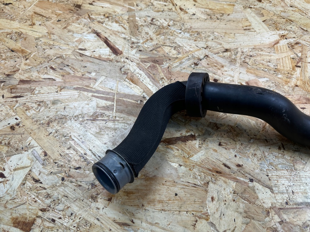 Пабтрубок  труба шланг воды mercedes x klasa w470 a4705010000 в Украине