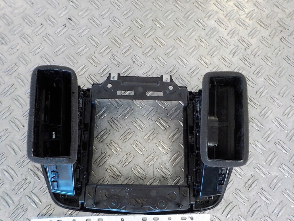 фото №5, Volvo xc60 ii 17-21 рамка радіо впуск повітря