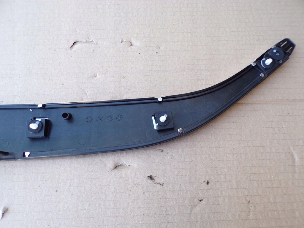 фото №11, Молдинг хром правий задня 9827008877 peugeot 5008 ii