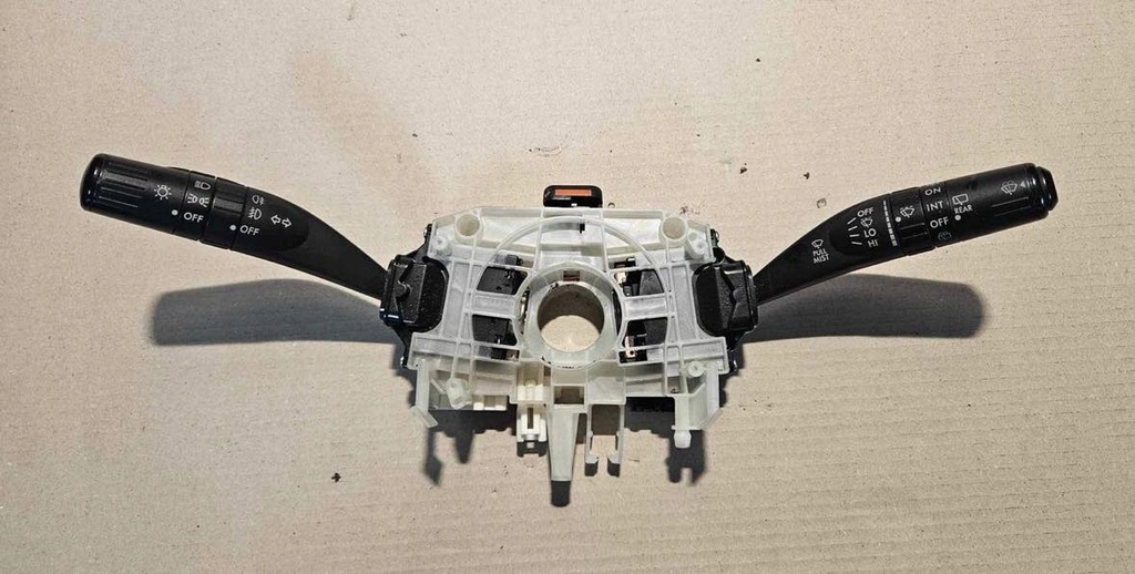 фото №1, Переключатель комбинированный 83111xa00a subaru tribeca