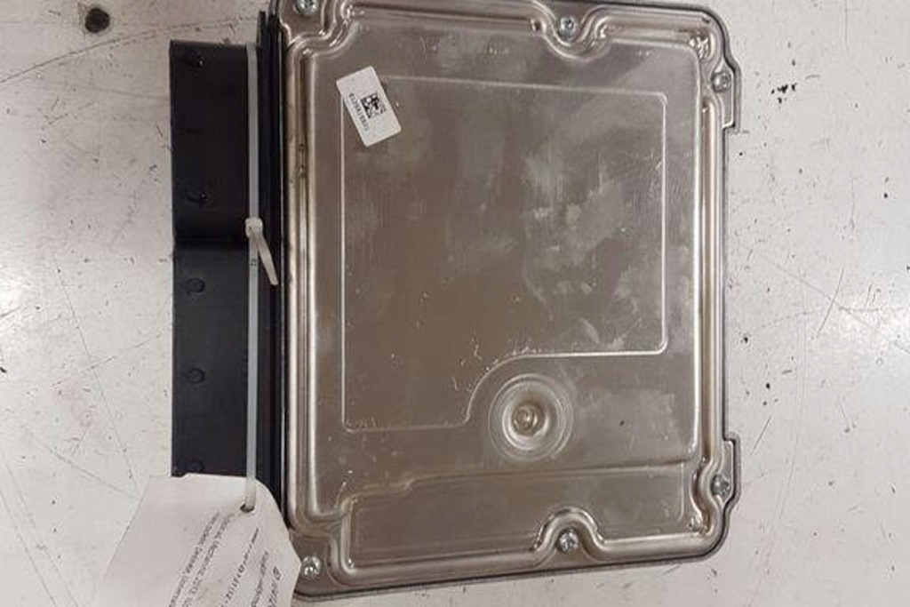 фото №7, Бортовой компьютер двигателя ecu bmw 3 f30, f80 0281019679 2.0l дизель 2013