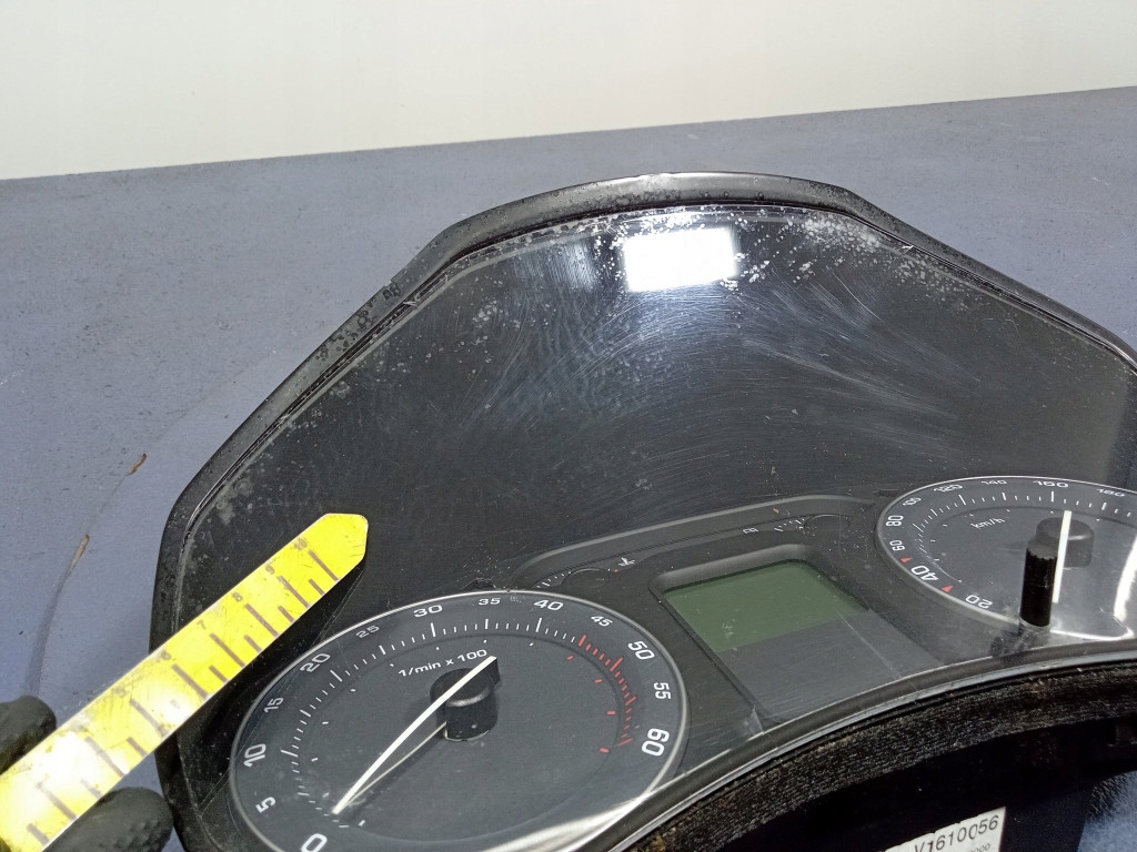 фото №7, Skoda octavia ii 1.9 tdi счетчик приборы eu 1z0920812d