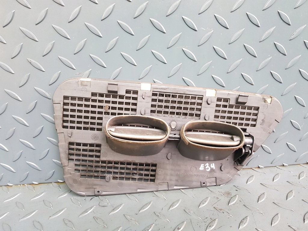 фото №7, Решётка панели приборной панели верхний обдув 1 384 066 bmw e34 europa