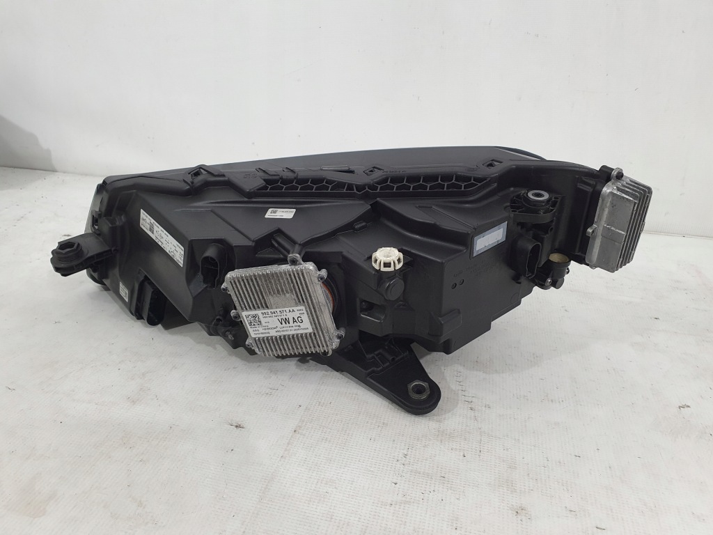 фото №12, Skoda superb 3 iii 19- лампа full led правый перед