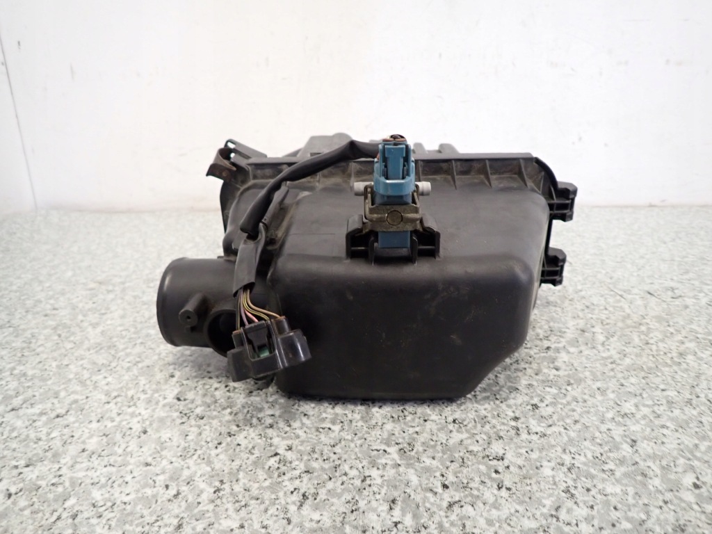 фото №6, Toyota yaris ii 1.33 09- корпус фильтра воздуха