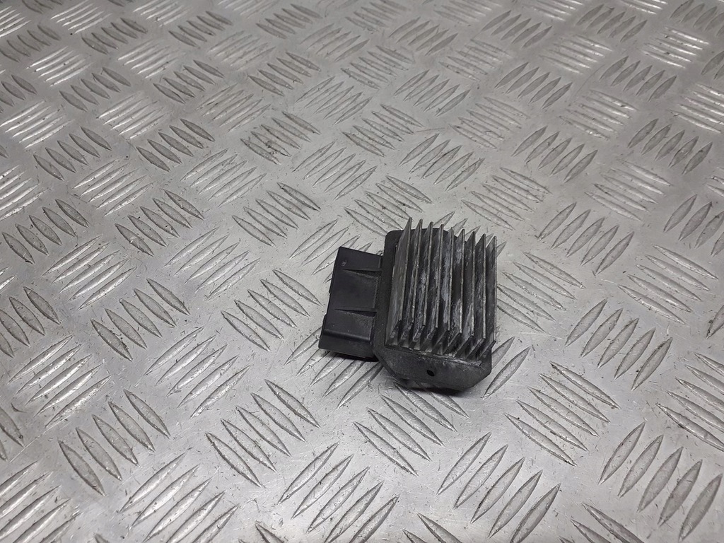 фото №1, Резистор резистор вентилятор toyota avensis t25