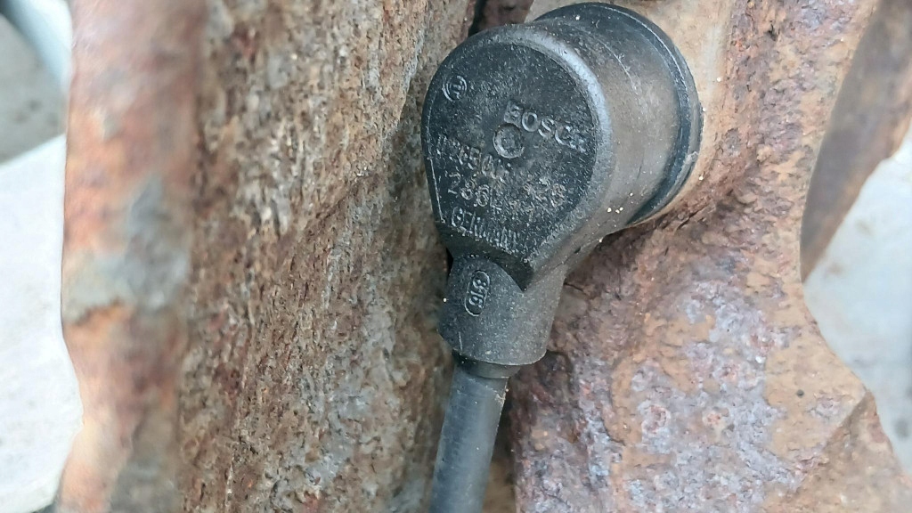 фото №9, Поворотний кулак права перед volvo v40 s40