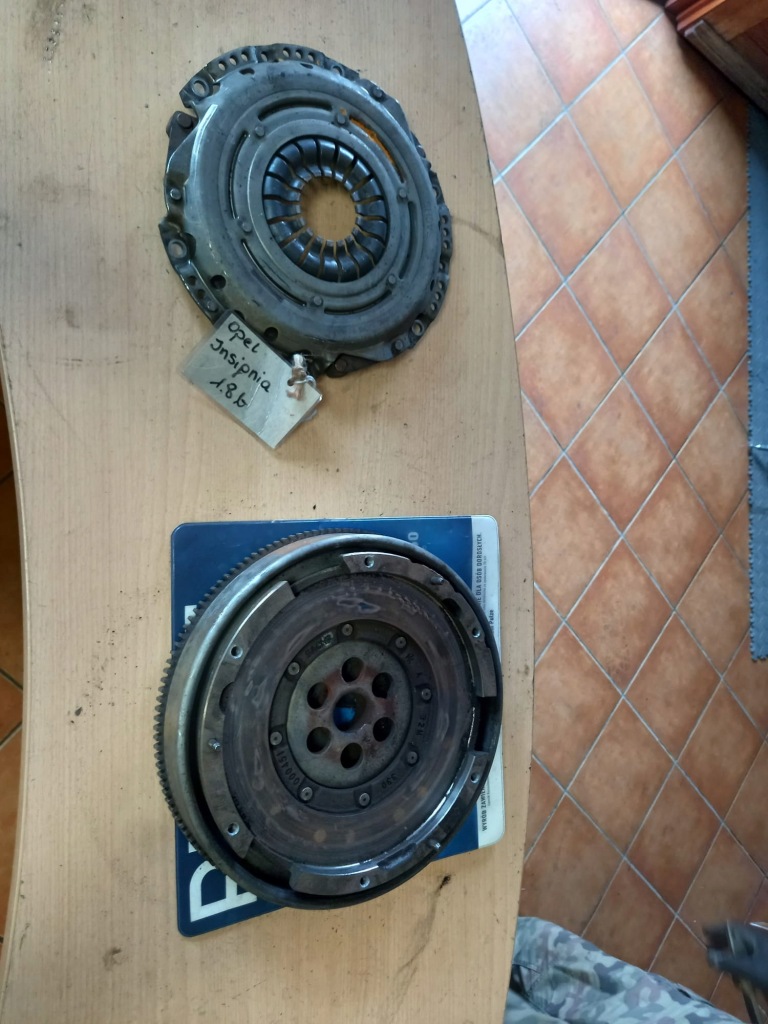 фото №1, Opel insignia 18b 140km 332350714 колесо двомасовий + притиск