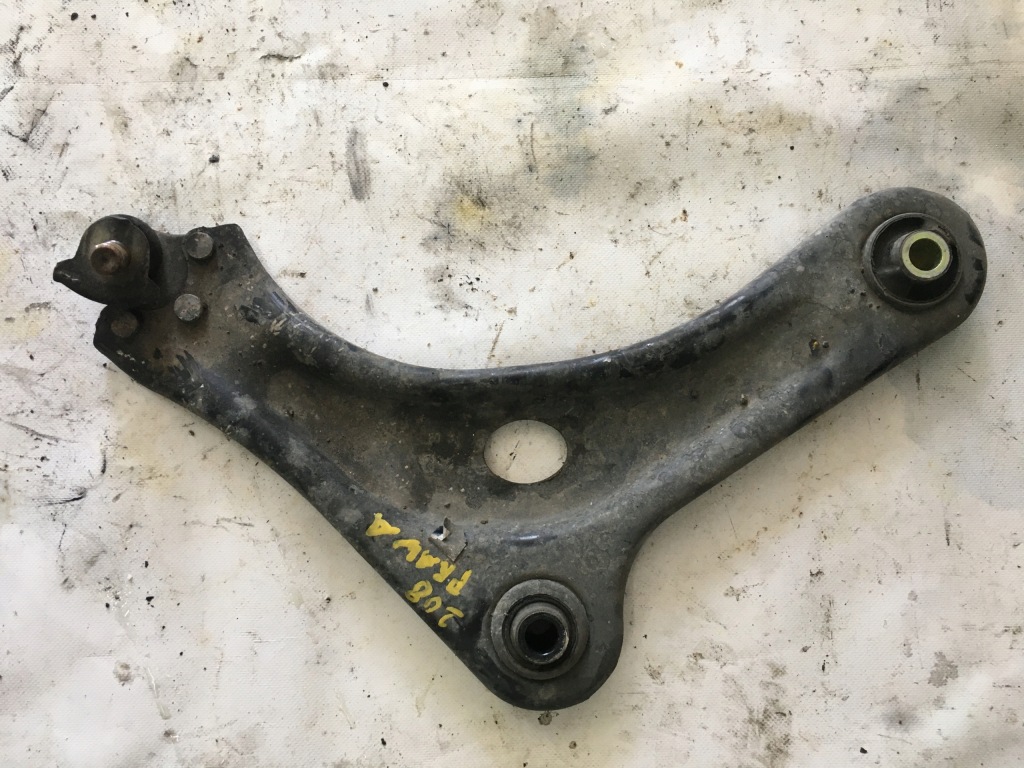 фото №1, Рычаг правый передний перед peugeot 208 citroen c3