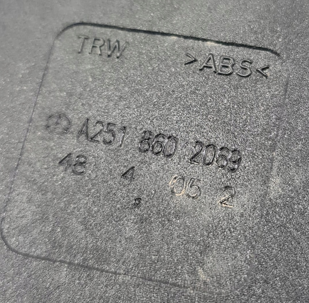 фото №3, Клипса поперечина правый задняя iii ряд mercedes w251