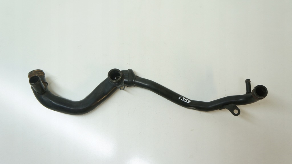 фото №2, Audi a6 c5 шланг труба wody 059121071b