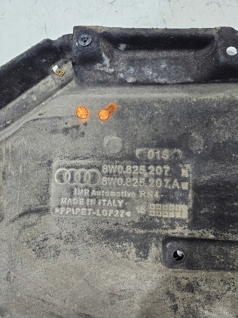 фото №12, Захист підвіска ліва audi a4 b9 8w0825207