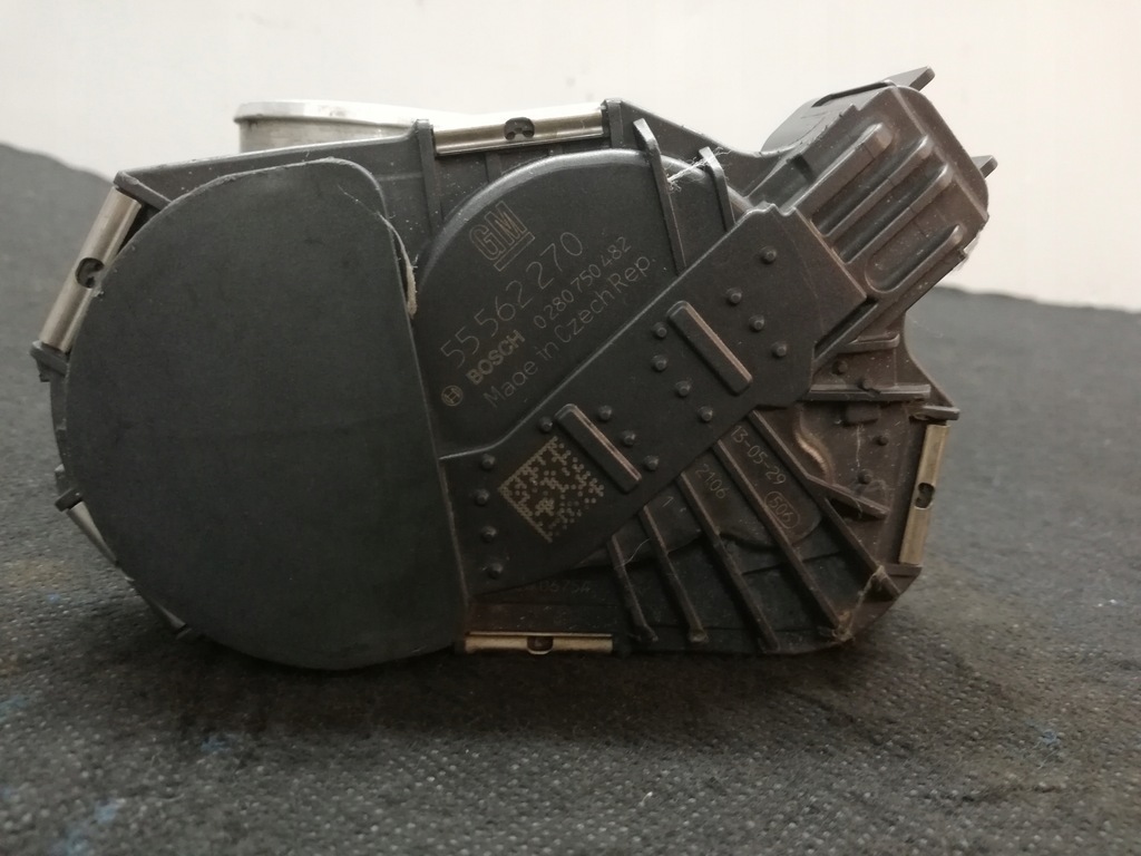 фото №1, Opel corsa d дросельна заслінка 1,4b