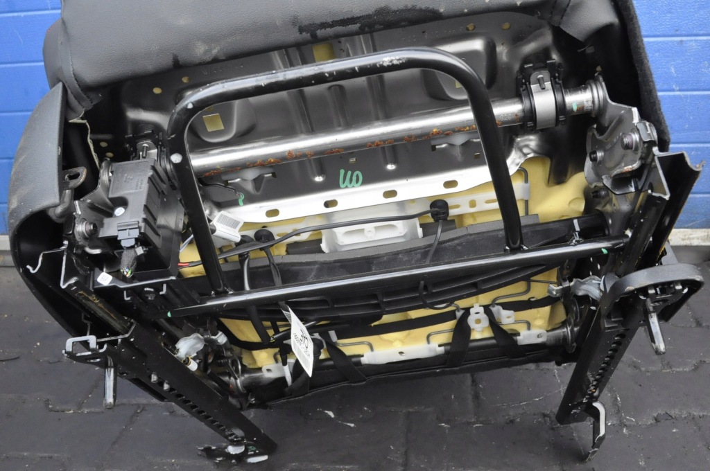 фото №10, Ford fiesta mk8 5d переходник салона сиденья заднее сиденье полукожа alcantara