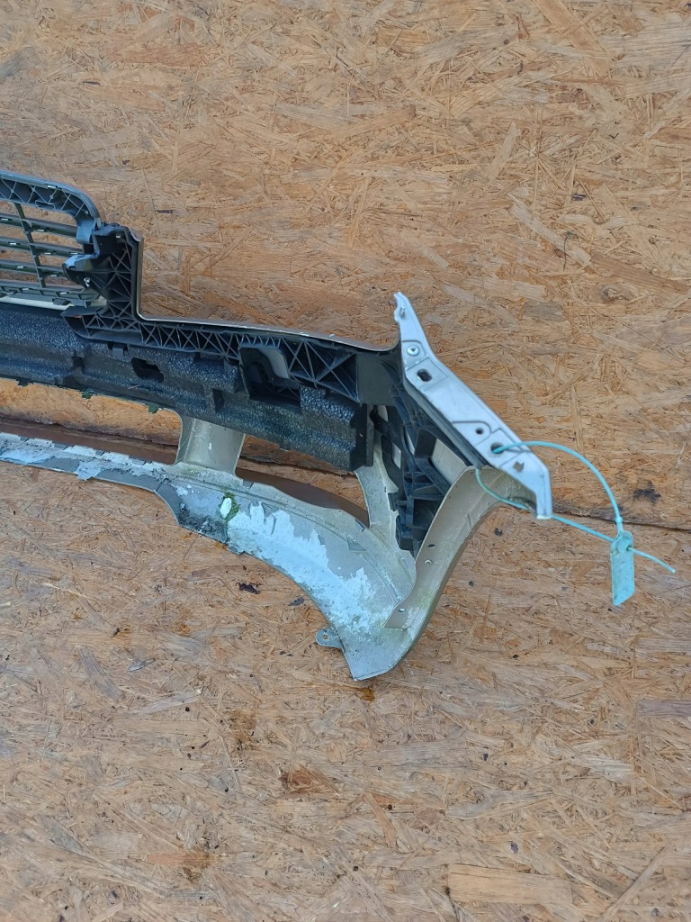 Бампер перед передний оригинал a2048850025 mercedes c klasa w204 Киев