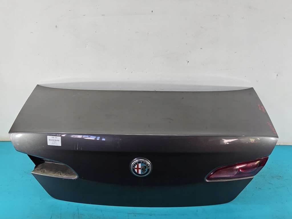 фото №1, Кришка багажника задня багажника задня alfa romeo 159 sedan бежевий 568/a