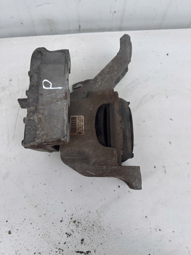 фото №1, Кронштейн подушка кронштейн двигателя mini countryman r60 6779805 - wawa