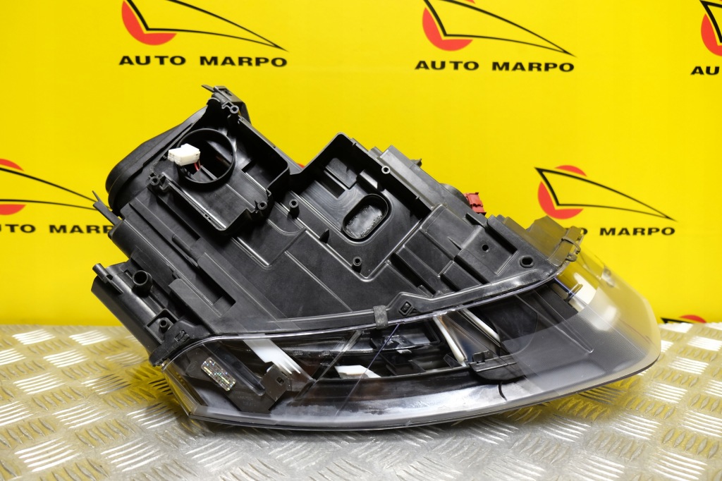 Audi q3 2011-2015 фара фара ксенон led ліва америка в Україні