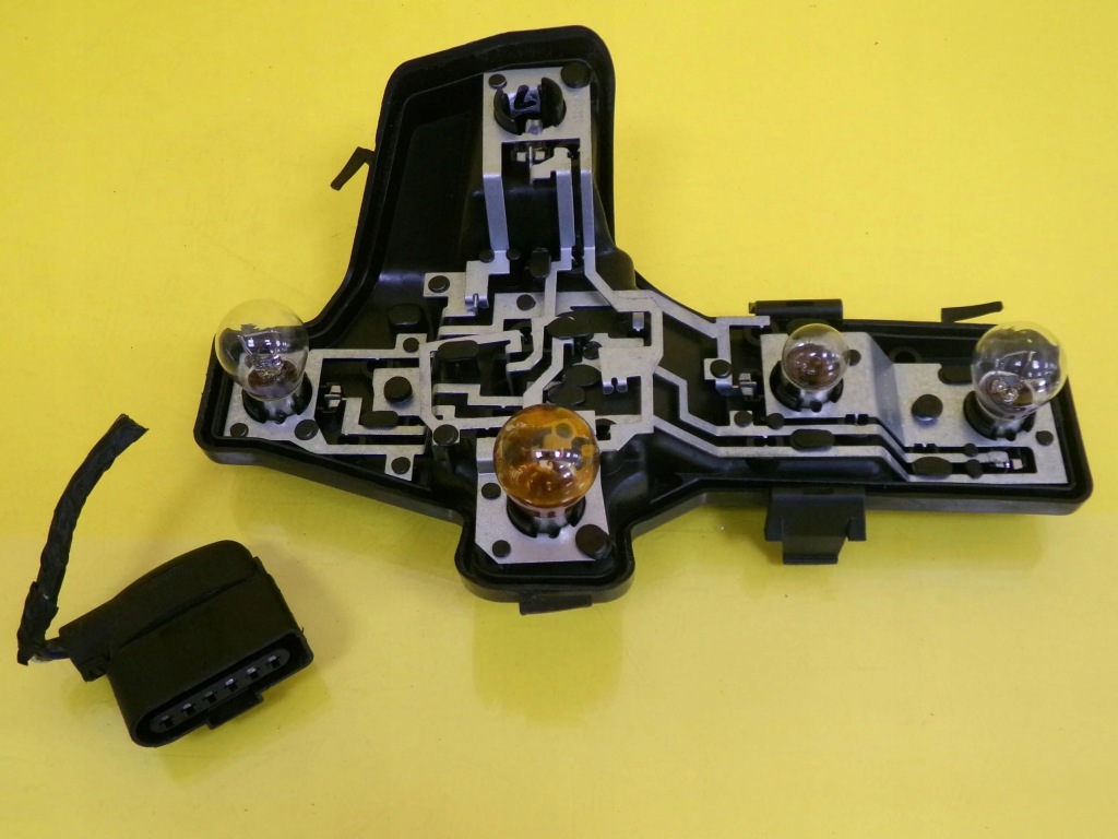 Вкладиш лампи лівий задня vw touran 1t0945257a nr1208 Зі Шроту