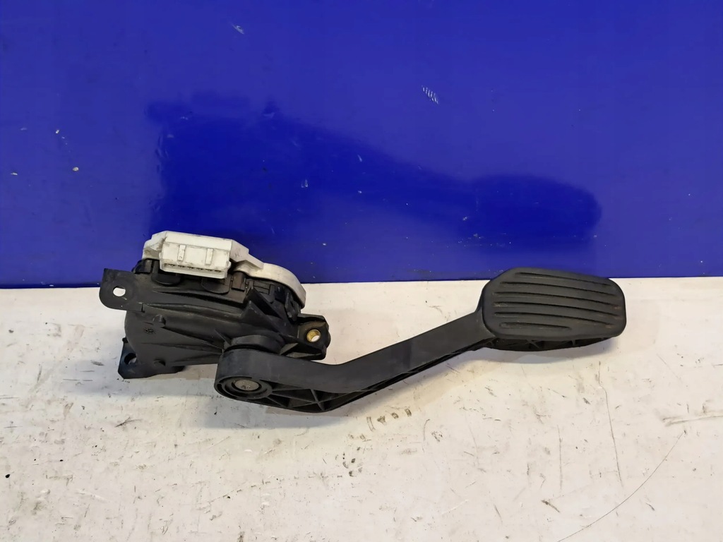 фото №1, Volvo v70 2006 педалі