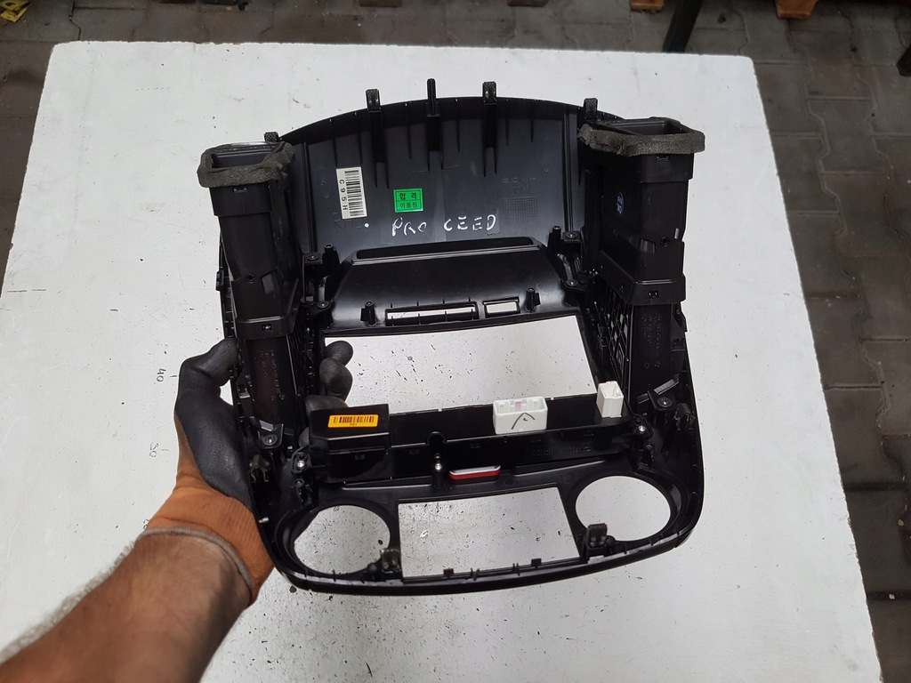 фото №2, Kia pro ceed 06-12r решётки обдув рамка радио