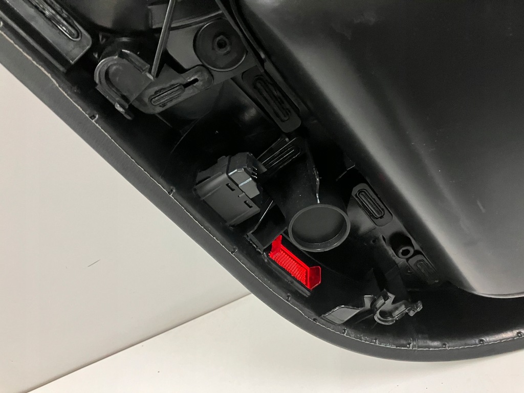 фото №5, Обивка обшивка дверь правый перед sline s-line audi q3 i 8u