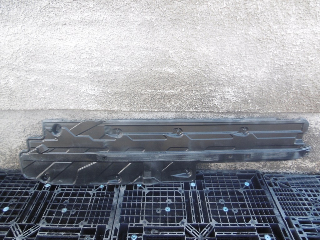 фото №1, Защита плита нижняя подвеска правая mercedes w204