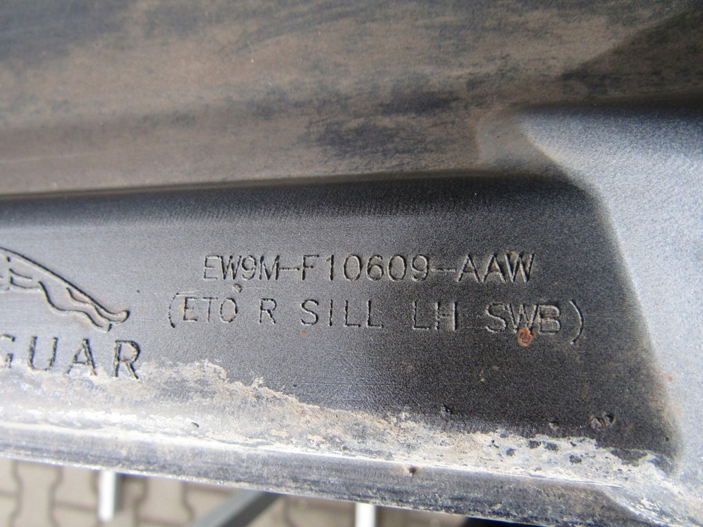 фото №12, Молдинг порог левая jaguar xj r xjr x351 09-19