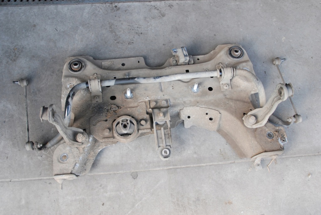 фото №2, Подрамник передние 2.0dci kombi renault laguna iii