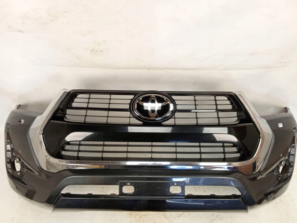 Купить Toyota hilux viii рестайлинг  бампер передний перед 2020- 4pdc