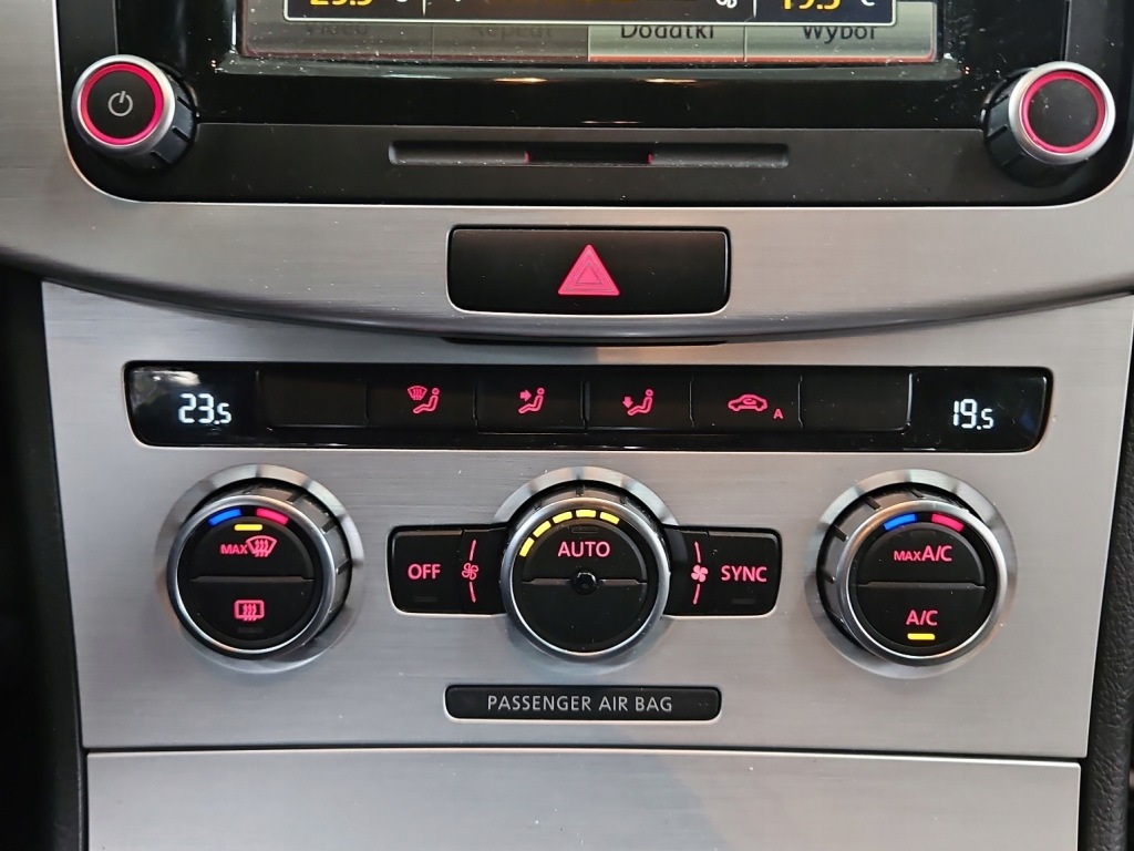 фото №1, Консоль панель обдув vw passat b7 3aa907044af