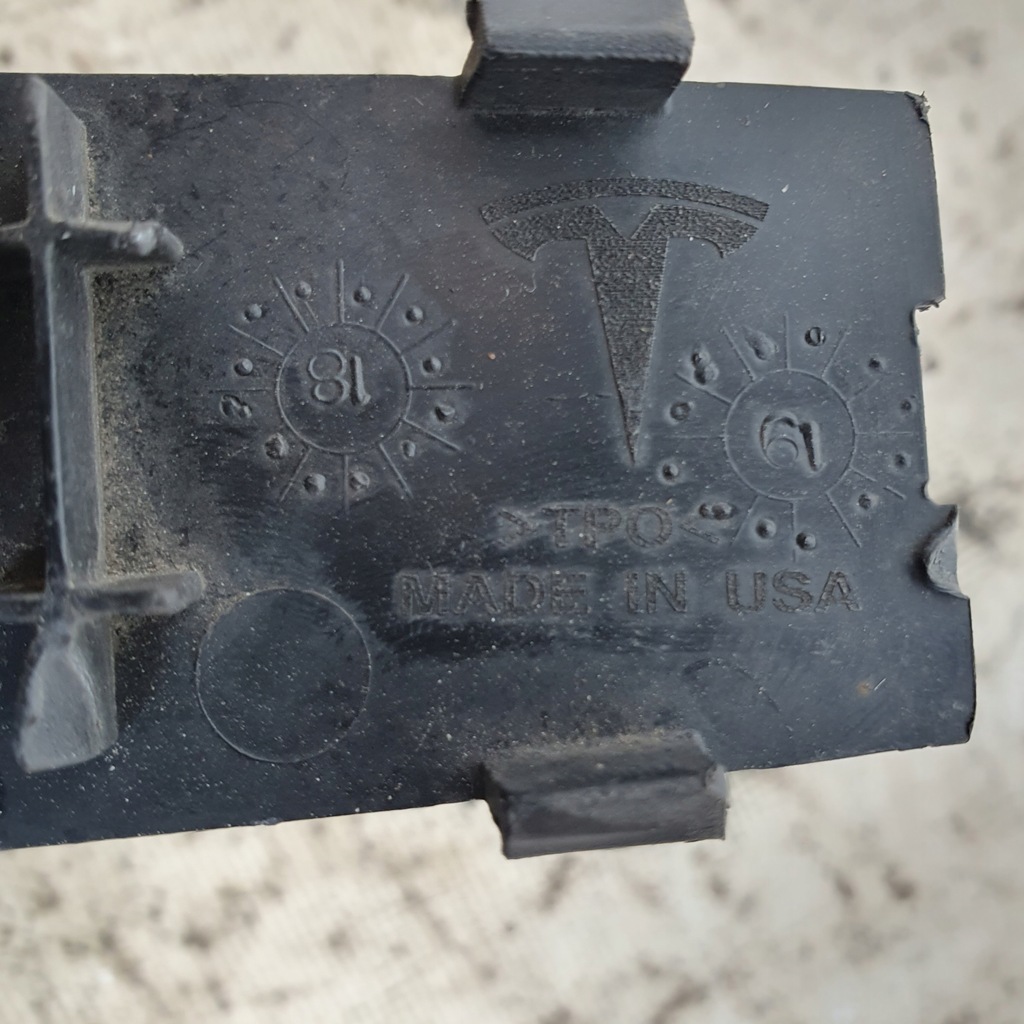 фото №12, Молдинг спойлер бампера задня tesla iii