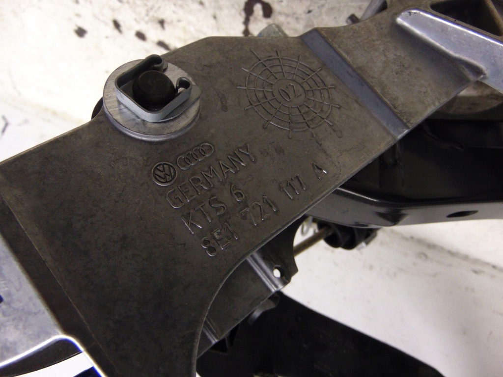 фото №12, Педаль педалі газу гальма зчеплення комплект механічна коробка передач audi a4 b6 europa